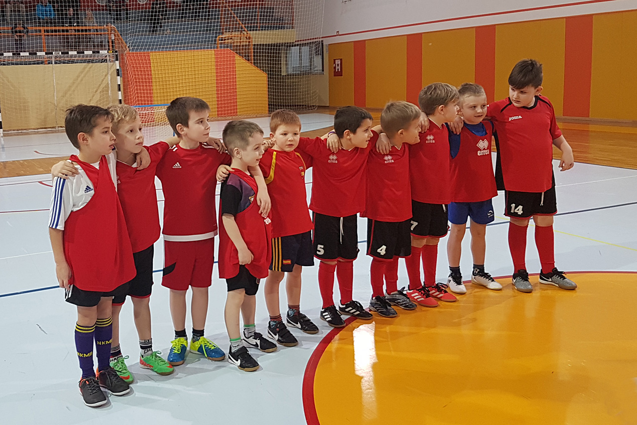 selekcija U7 na prijateljski tekmi proti Dupleku